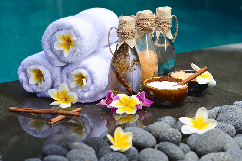 Modern Swedish Massage + Foot Bath